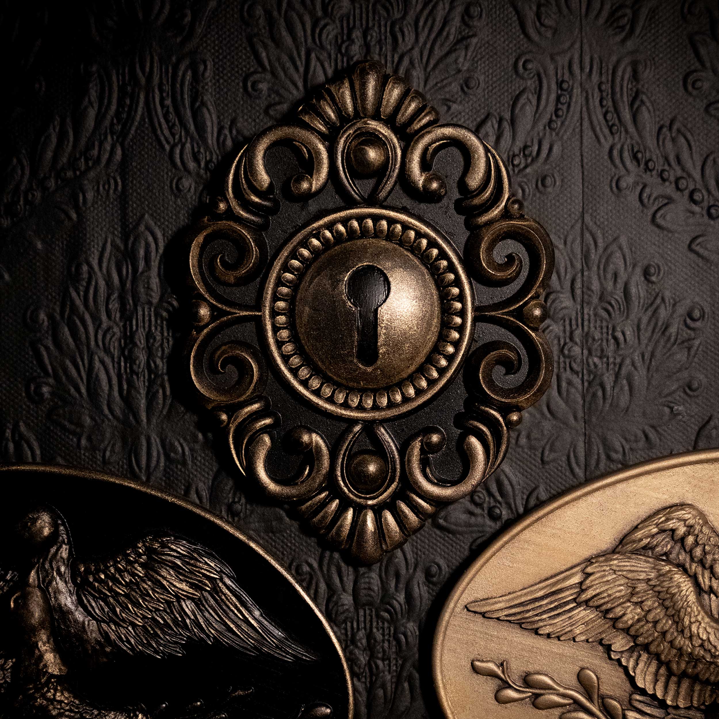 Baroque Lock Wall Plaque - Image 4