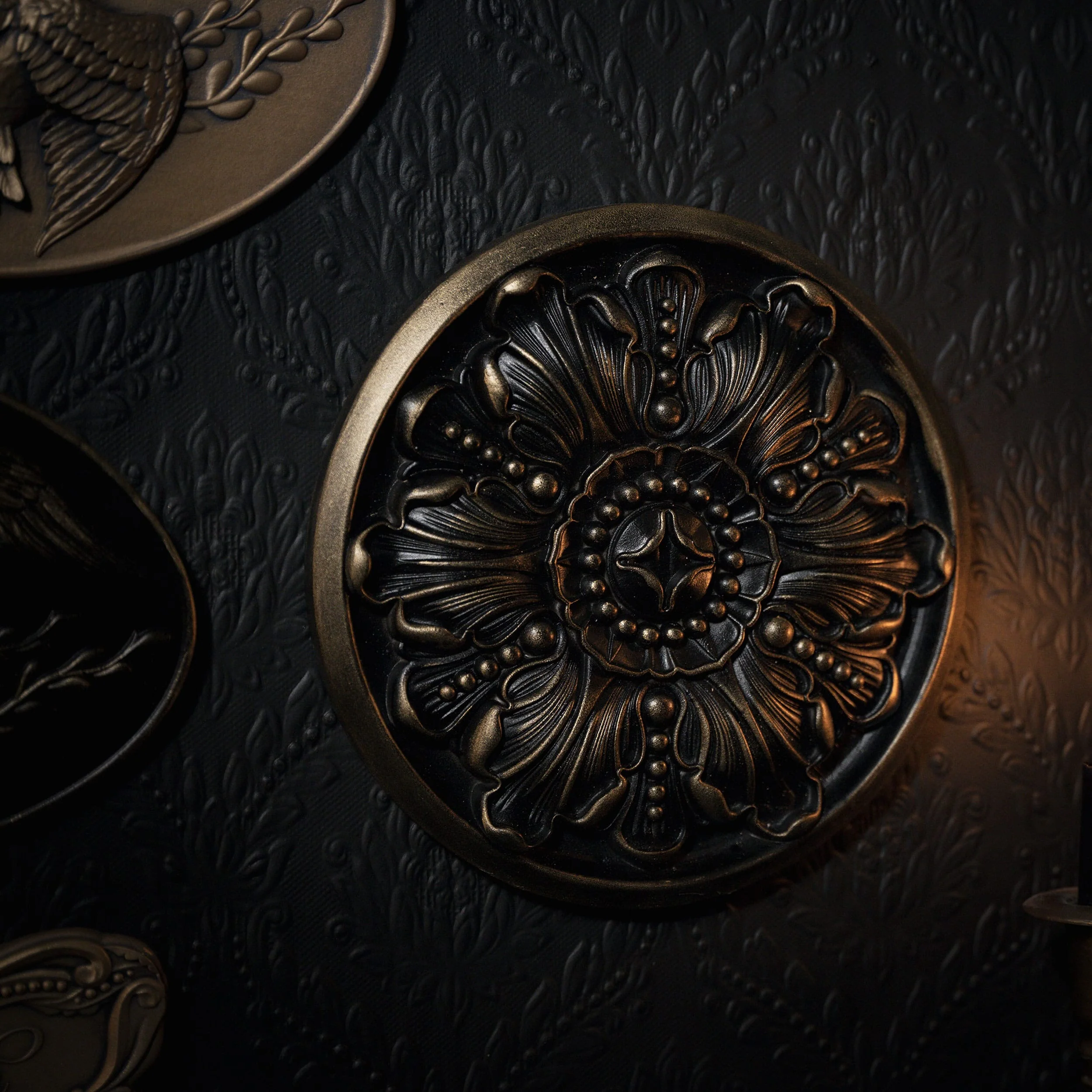 Florence - Victorian Style Wall Plaque - Image 3