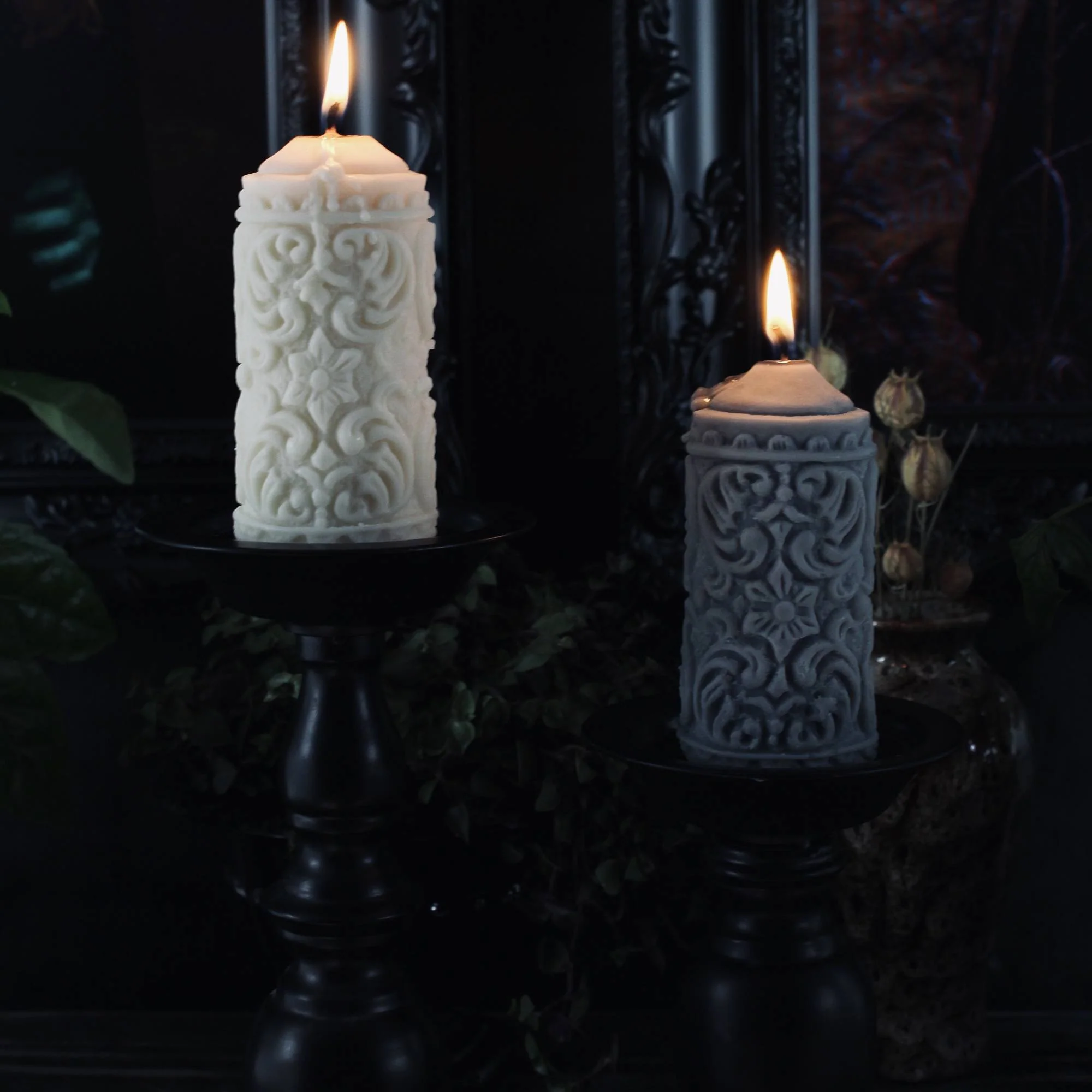 Mildred Victorian Gothic Candle - Image 4