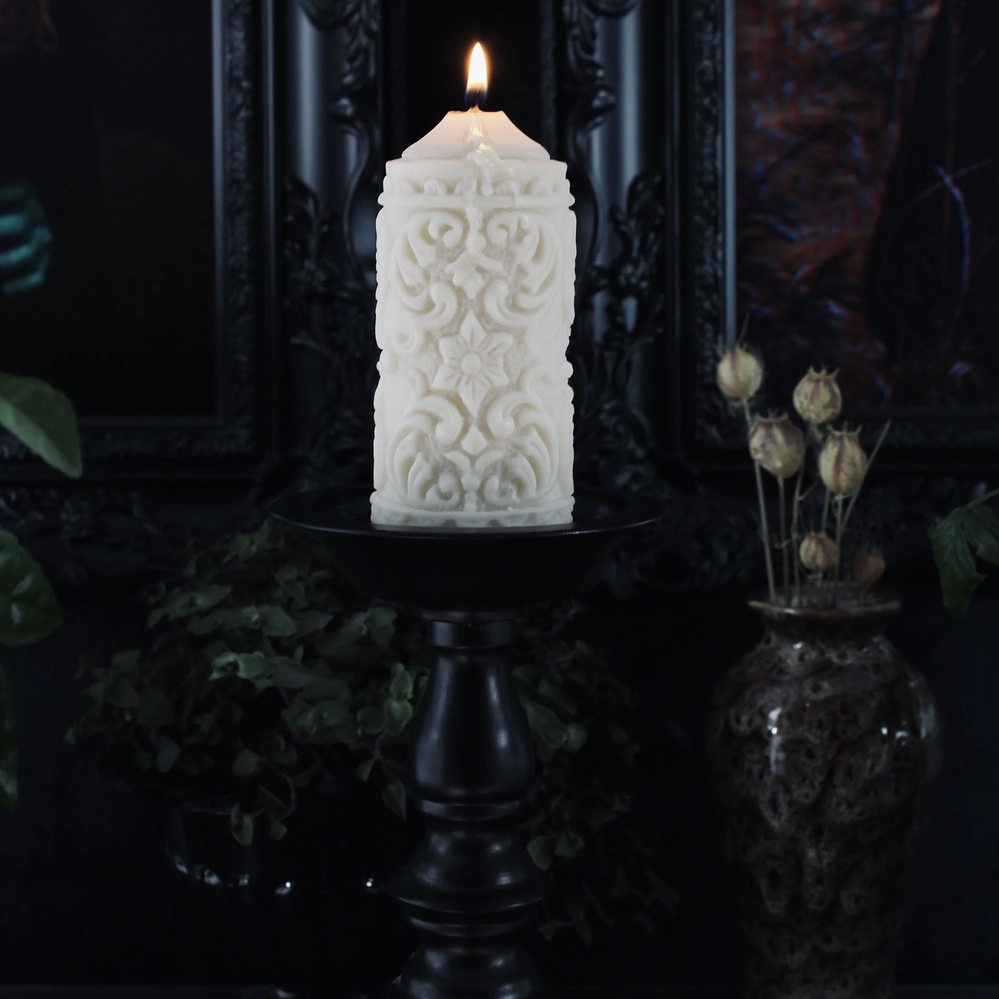 Mildred Victorian Gothic Candle - Image 5