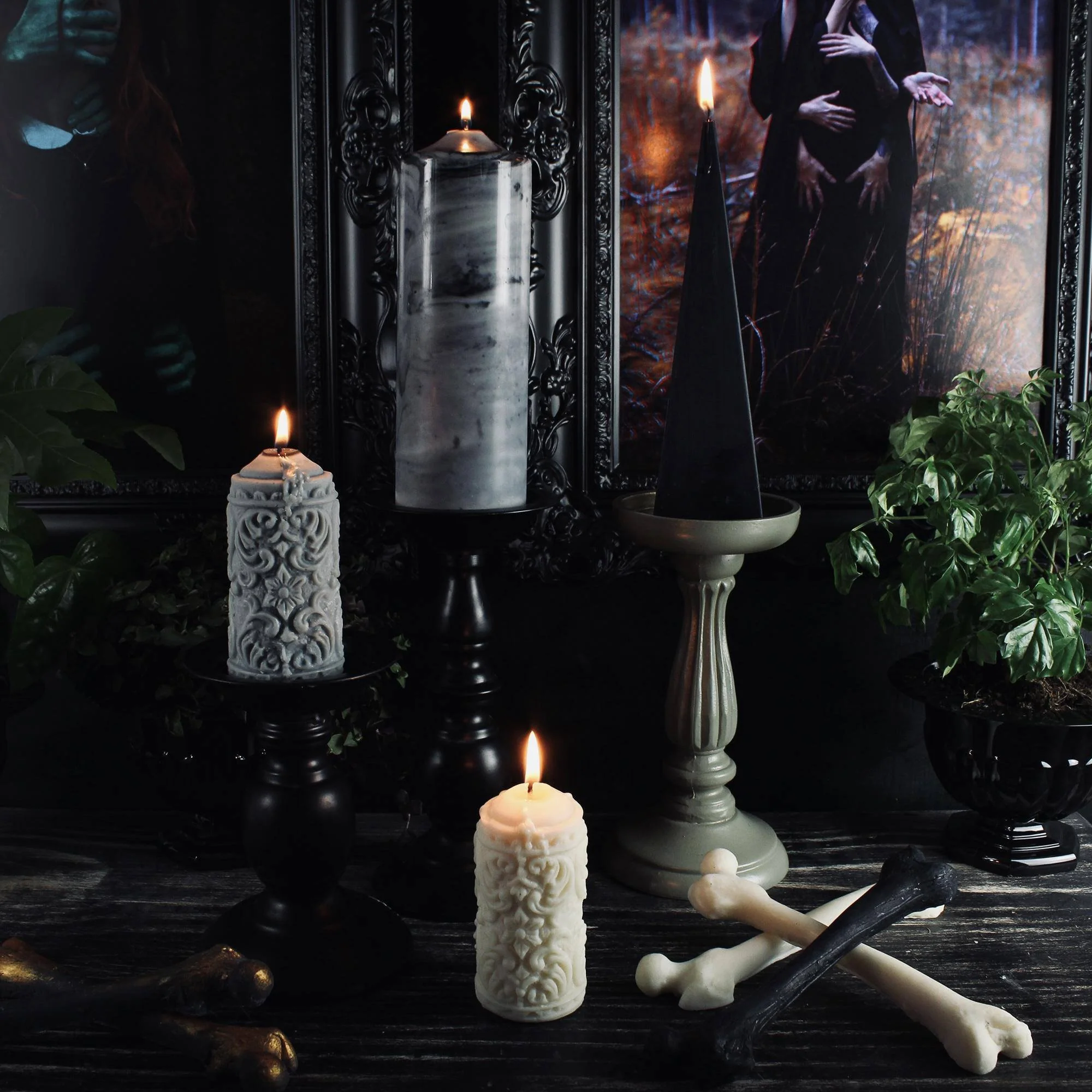 Mildred Victorian Gothic Candle - Image 6