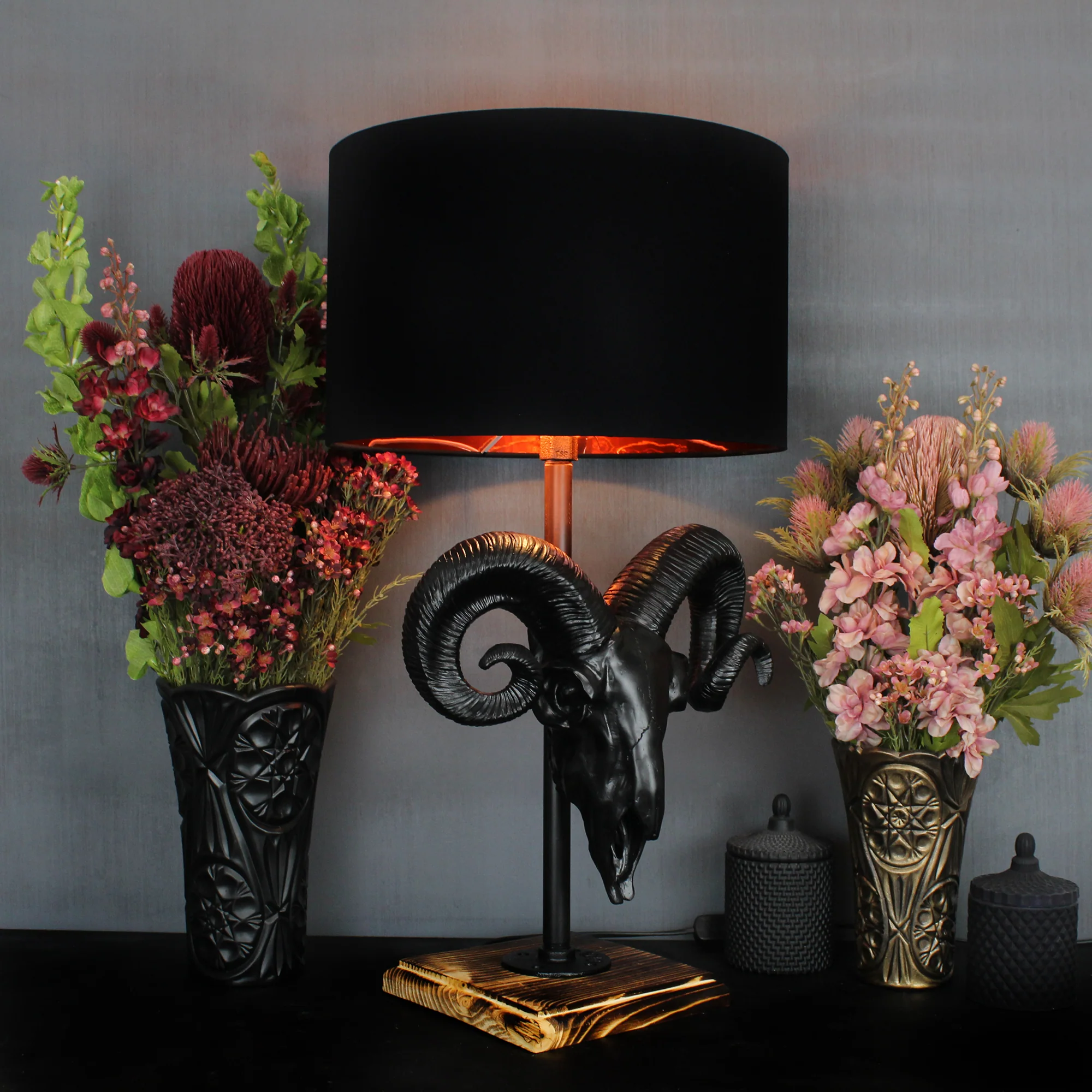 Ram Skull Lamp - Image 3